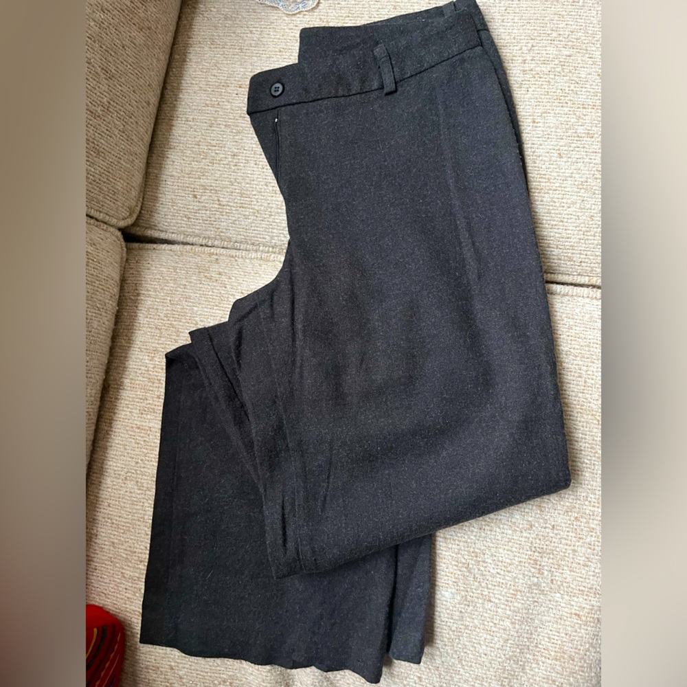 t.e.a. Women’s Lightweight Wool Dress Pants Size Small